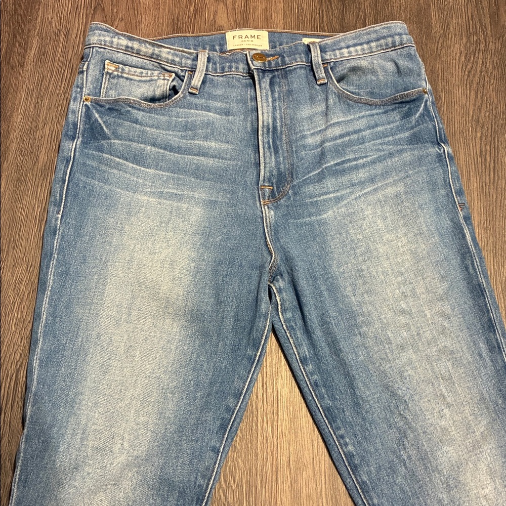 Frame (31) Ali High Rise Cigarette Jeans in Opus - Picture 4 of 9
